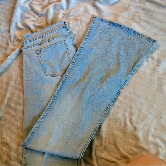 Hollister Jeans - Picture 2 of 3